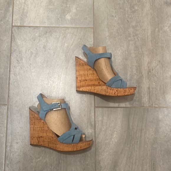 Michael Kors Baby Blue Wedges Size 7.5 - Picture 2 of 8